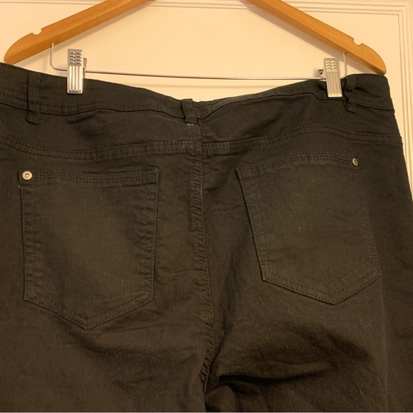 004 NWT Tall black straight legged jeans - Picture 4 of 6